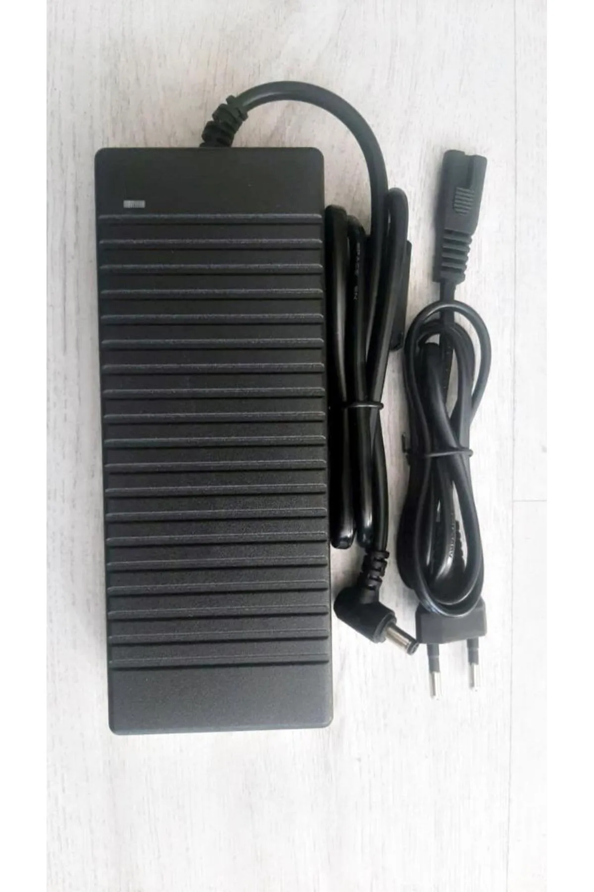 Geseus 12 Volt 10Amper 120 Wat Çok Amaçlı Adaptör Güç kaynağı-mrty