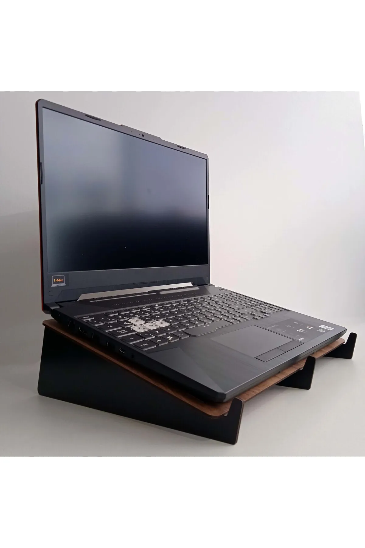 KarÇiAhşap Ahşap MDF Demonte 15.6 inç Laptop Standı - Siyah Ayaklı