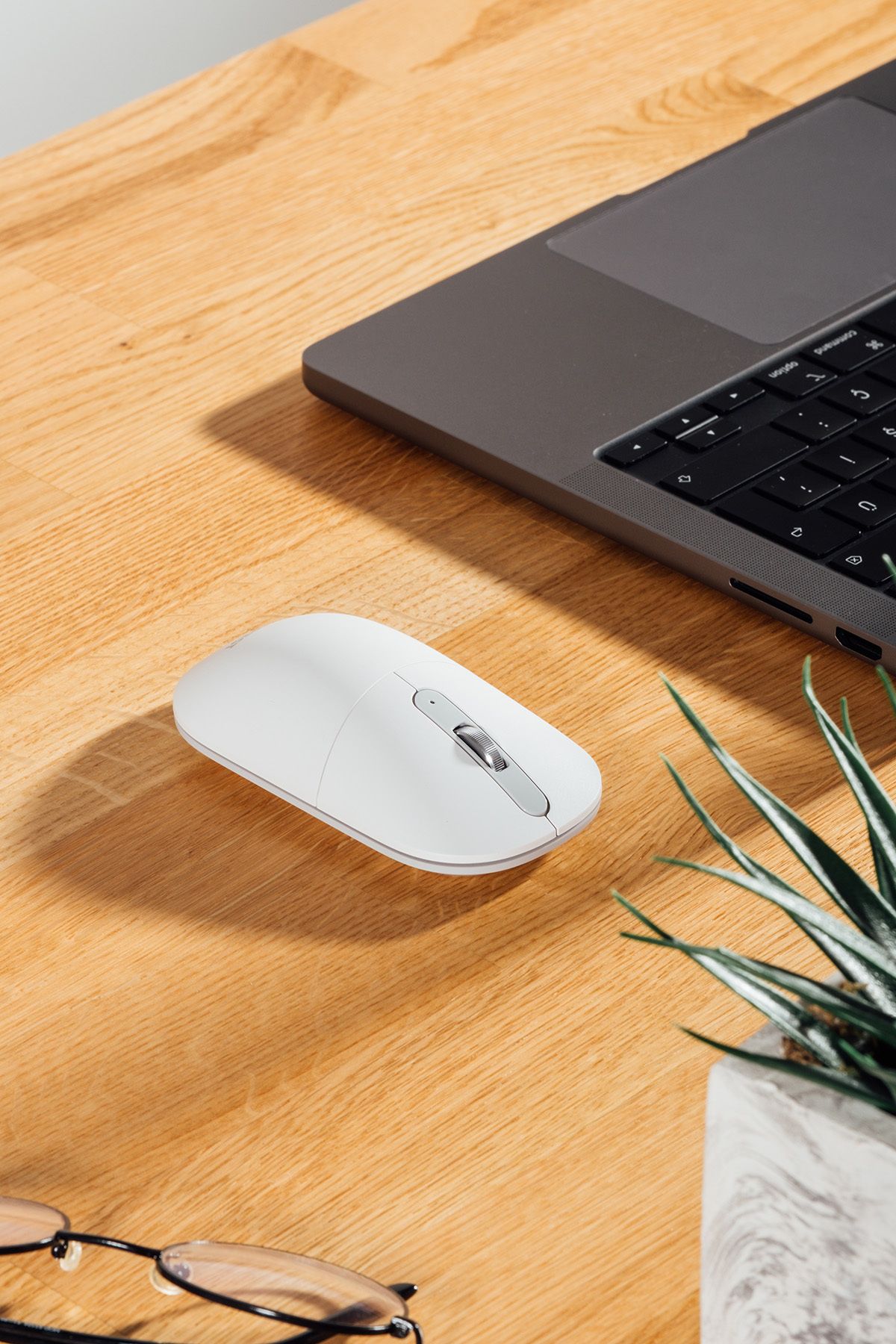 Everest Kablosuz Mouse 3d Sessiz Wireless Elektronik Pilli Smw-384 Beyaz