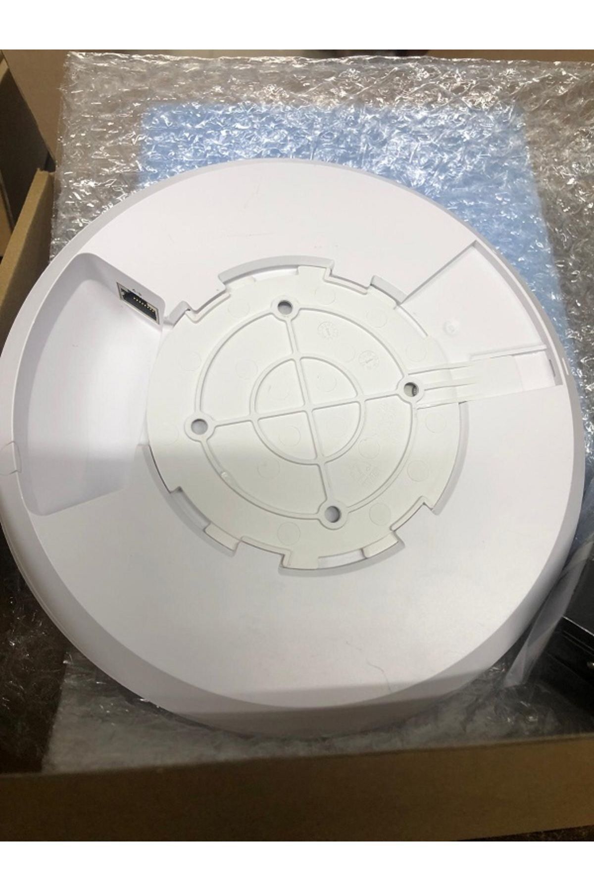 UBIQUITI (UBNT) UBNT UBIQUITI UAP AC-LR 2.4-5 GHZ (YENİLENMİŞ)